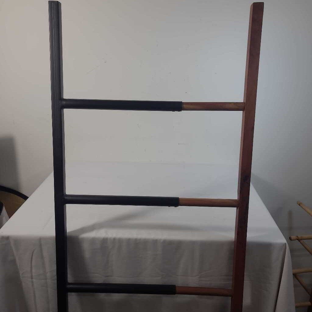 BLACK & WOOD LADDER