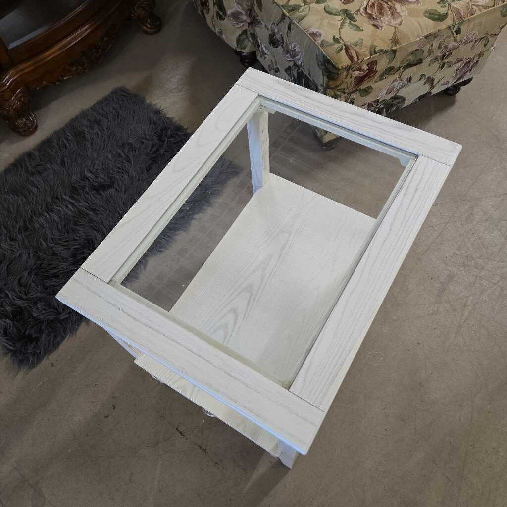 WHITE OAK END TABLE