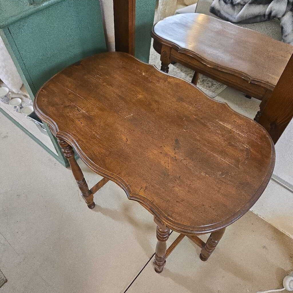 ACCENT TABLE