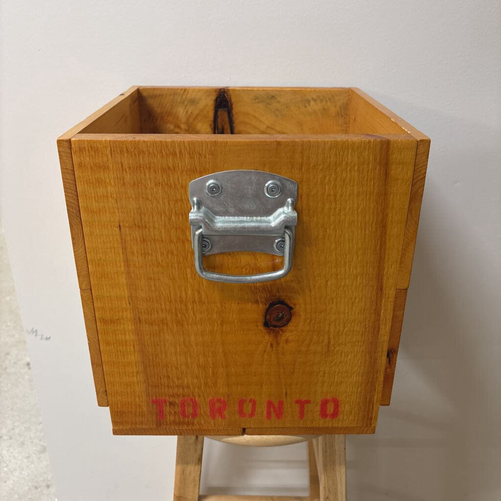 SOLID KNOTTY PINE SODA CRATE WITH HEAVY-DUTY METAL HANDLES