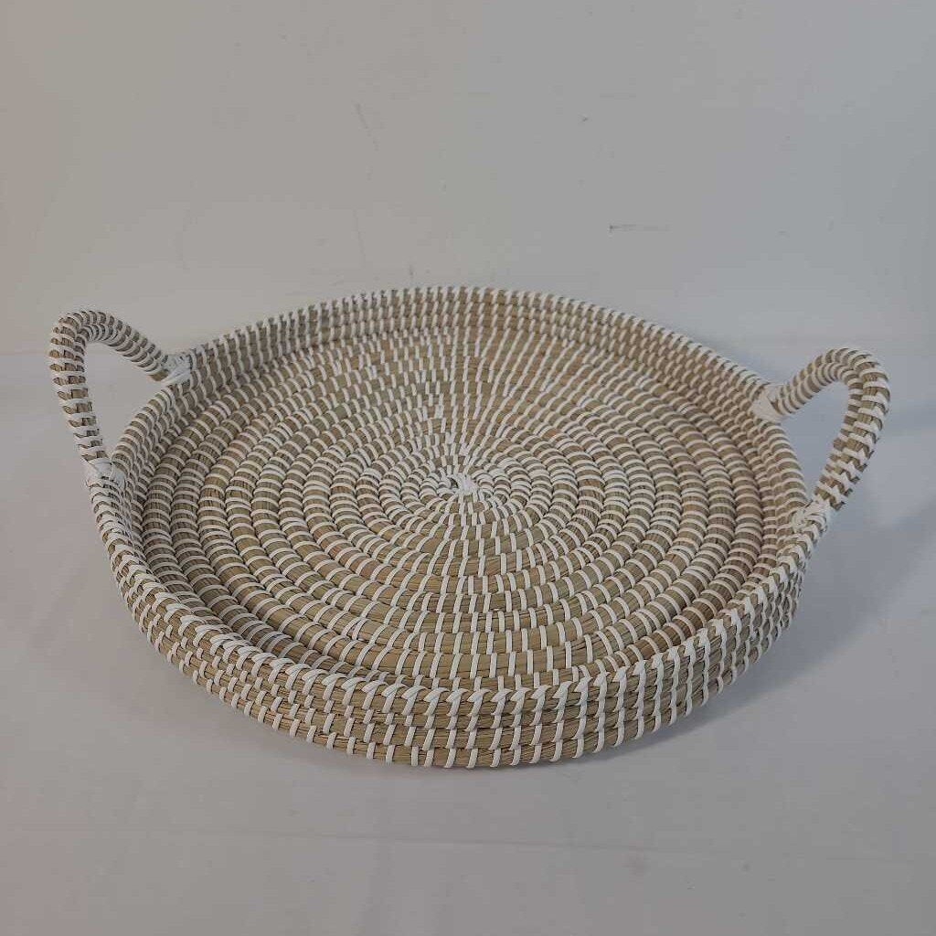 WOVEN TRAY W/HANDLES