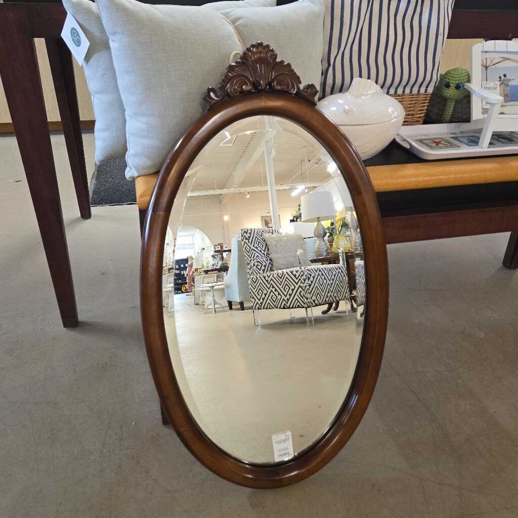 VTG OVAL WOOD FRAMED MIRROR
