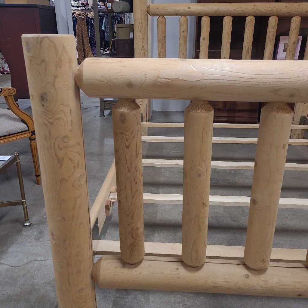 QUEEN SOLID WOOD LOG CABIN BED