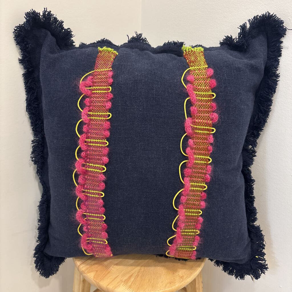 Pillow-18x18--Navy linen with double crete