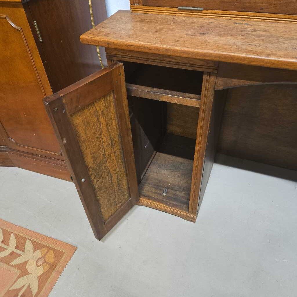 ANTIQUE HIDDEN SECRATERY DESK