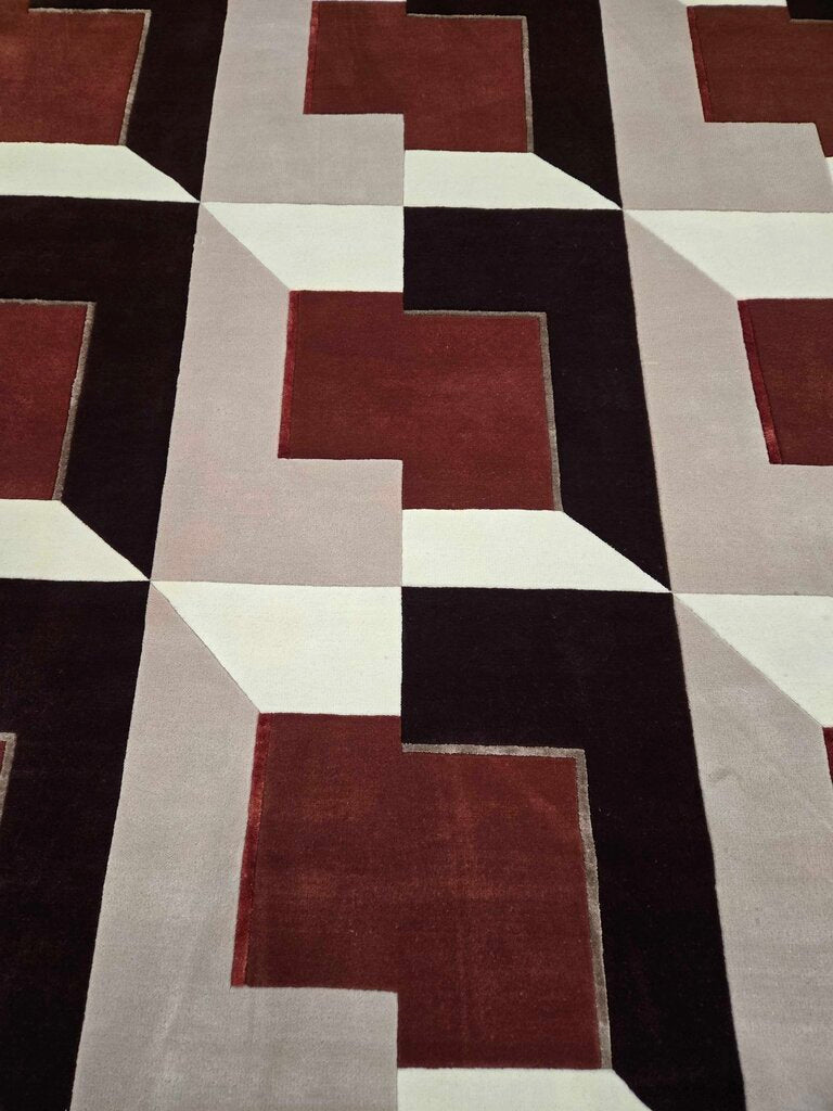 8'x10' BURGANDY/CREAM WOOL AREA RUG