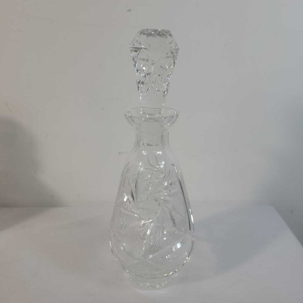 ROUNDED PINWHEEL DECANTER