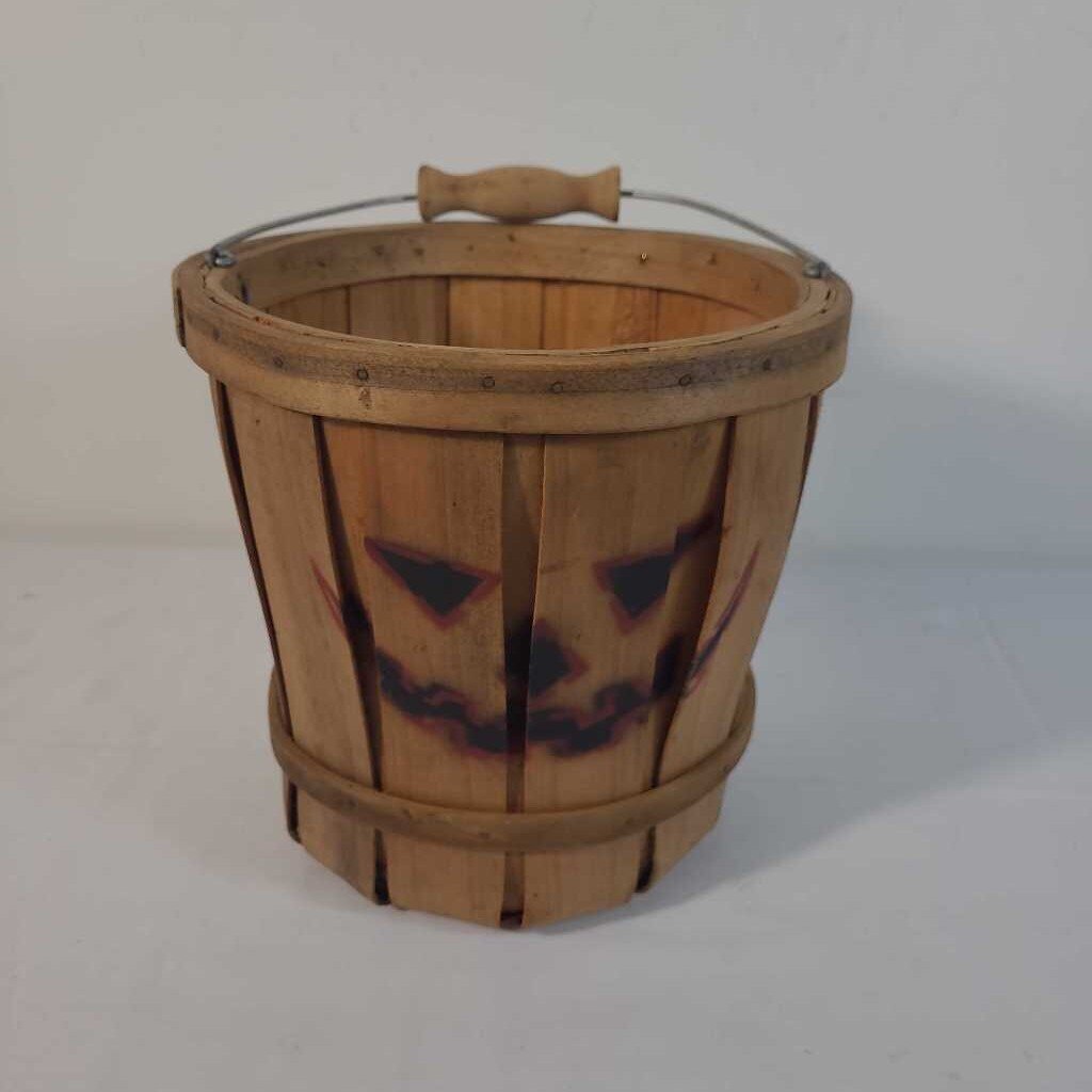 JACK-O-LANTERN BASKET