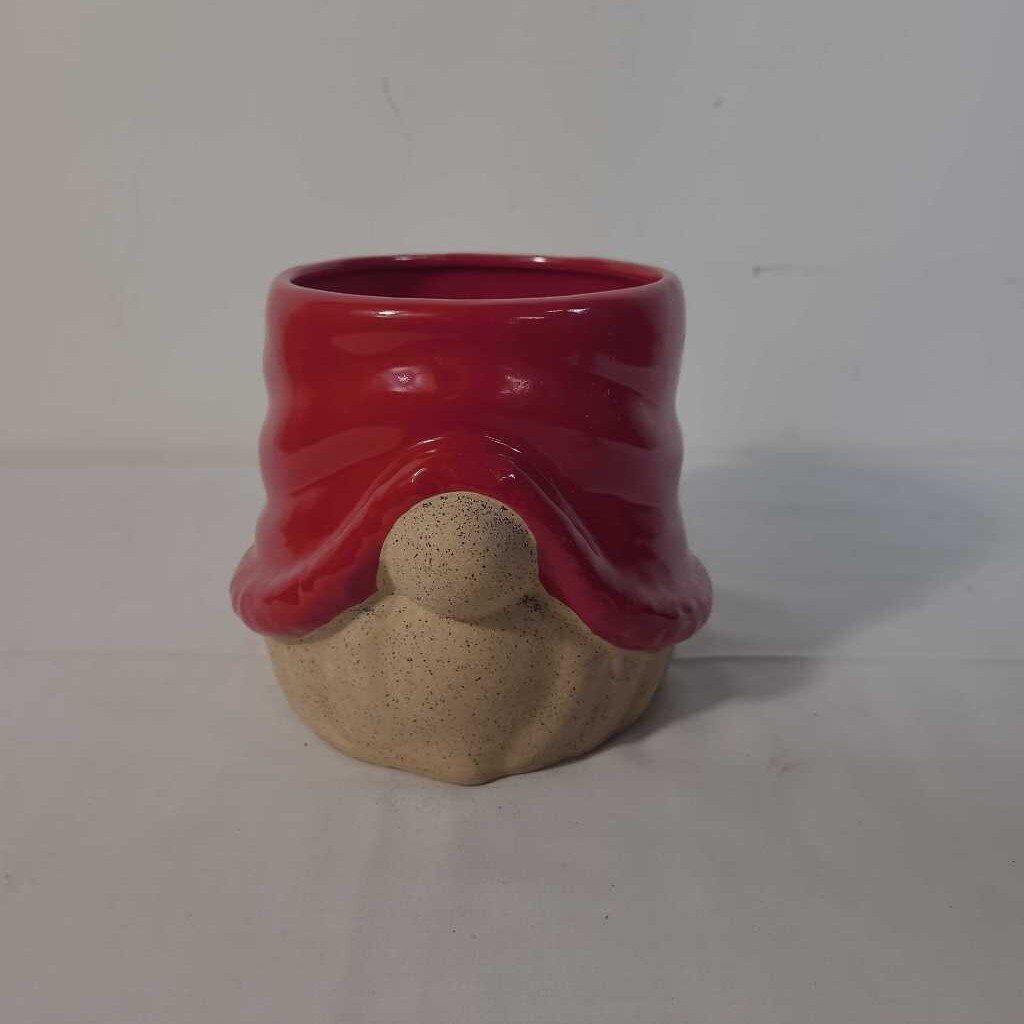 RED GNOME POT
