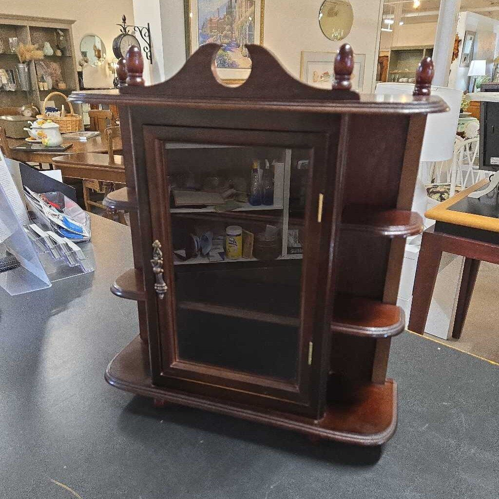 WALL MOUNTED CURIO