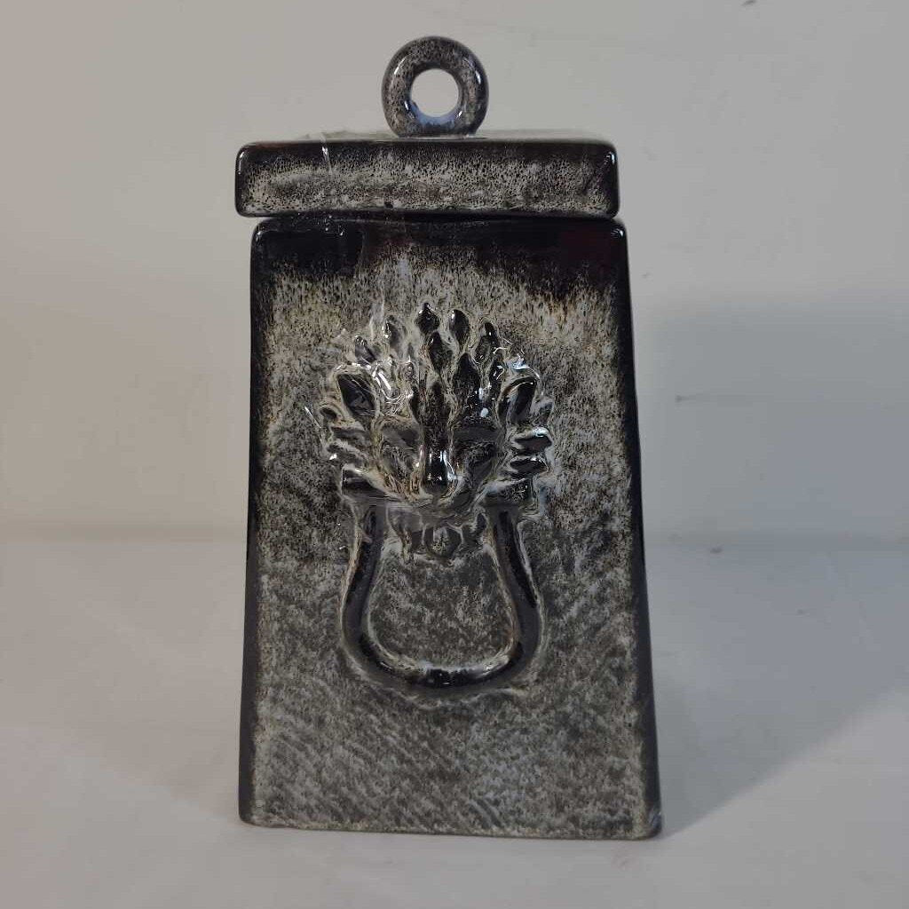 BLACK/GREY CERAMIC LION HEAD LIDDED CANISTER
