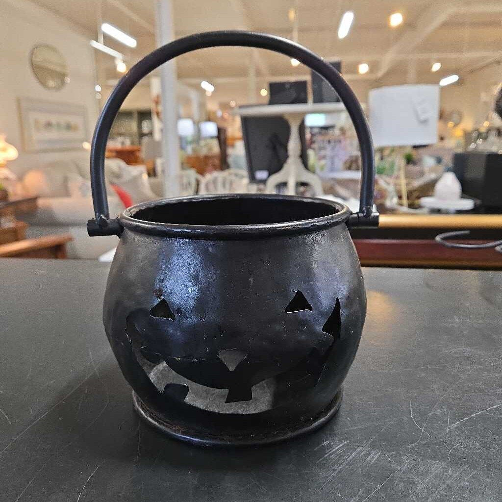 BLACK TIN PUMPKIN BASKET