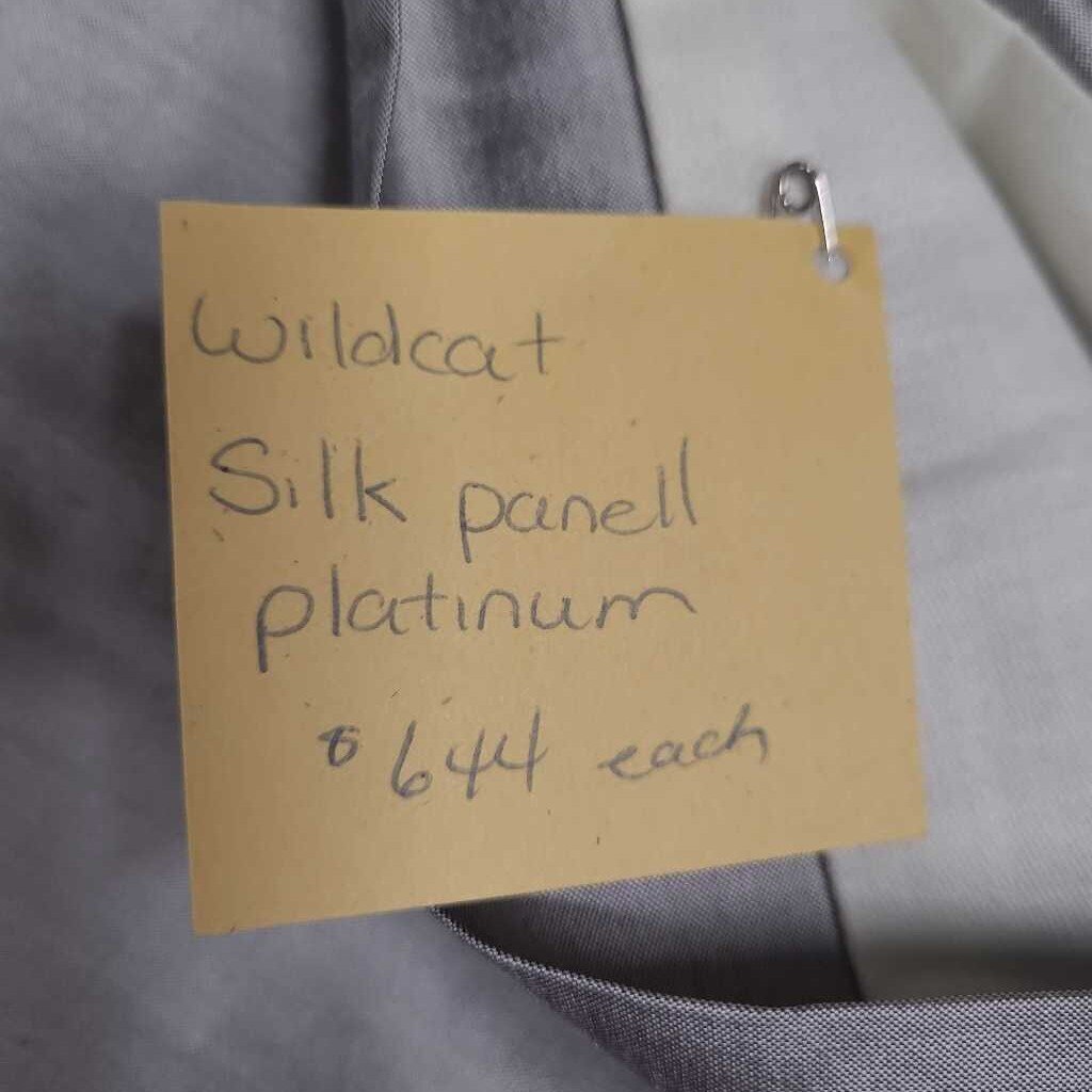 WILDCAT SILK PLATINUM PINCH PLEAT PANEL