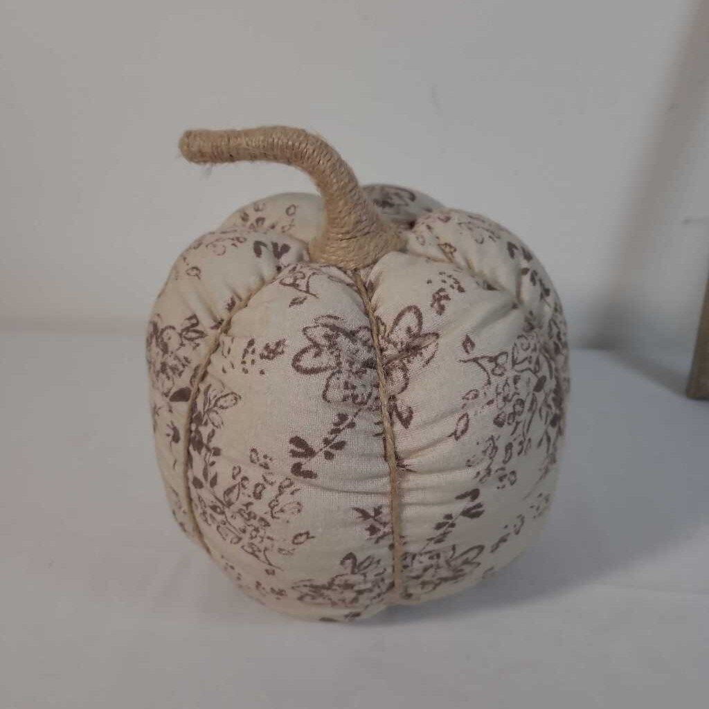 FLORAL PUMPKIN
