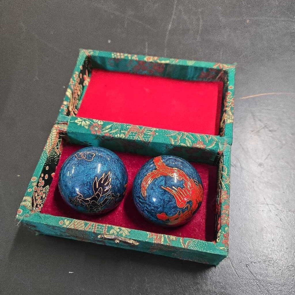 CHINESE BAODING BALLS IN BOX