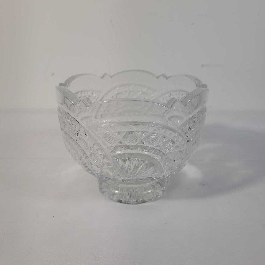 FOOTED CRYSTAL CANDY DISH