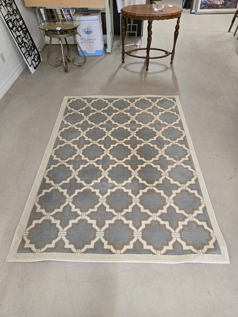 5' X 7' AREA RUG