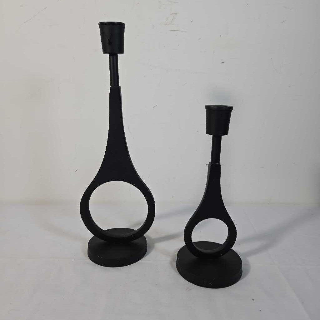 PR BLACK CANDLESTICKS
