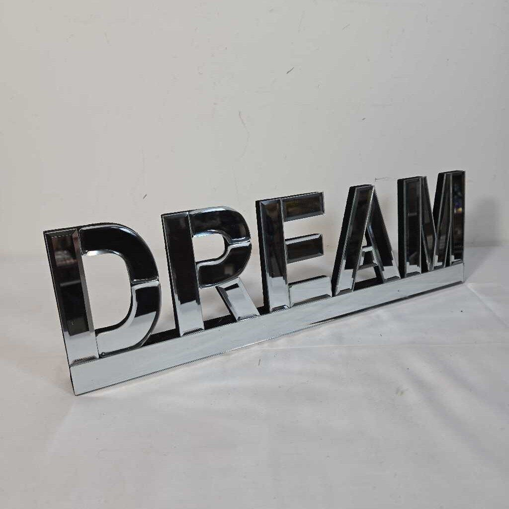 MIRRORED DREAM