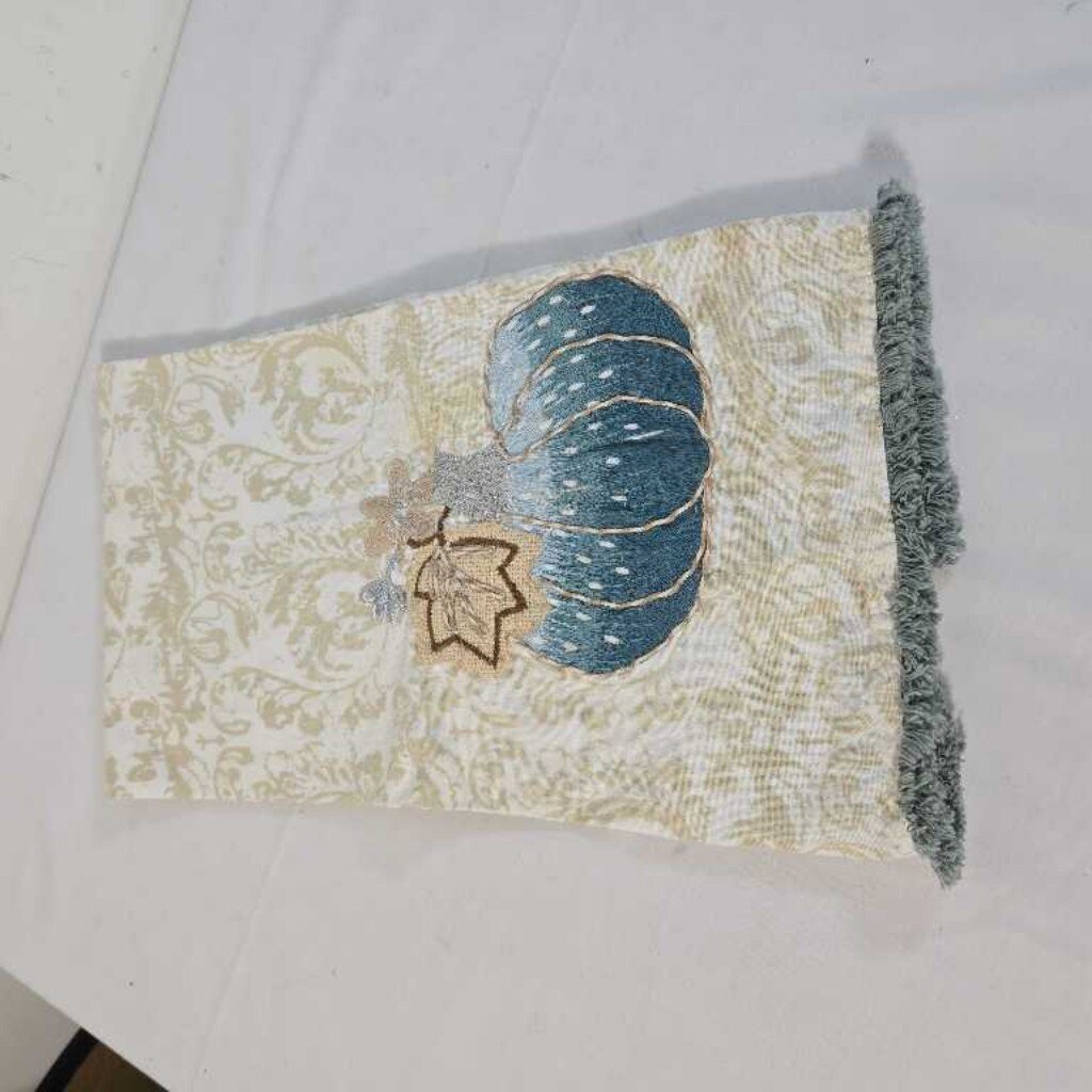 BLUE PUMPKIN TEA TOWEL