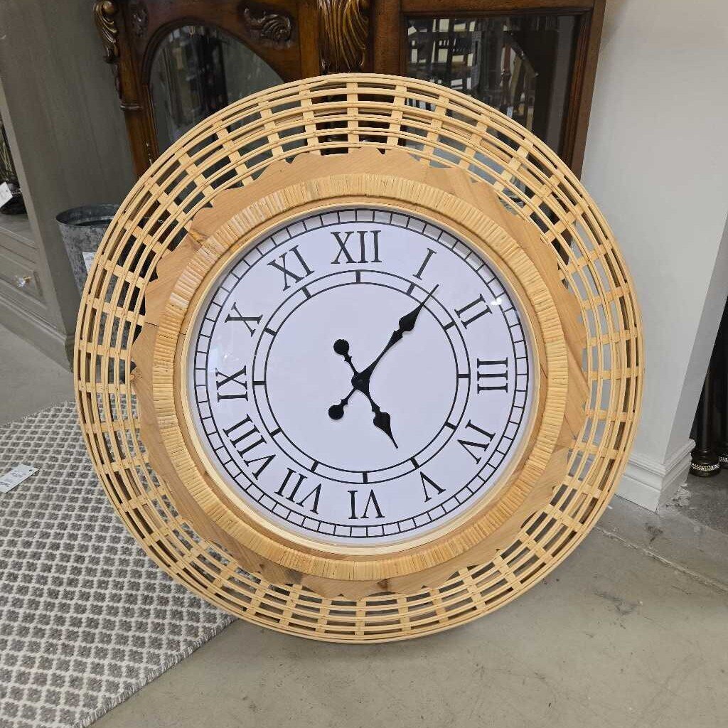 33.5" RATTAN CLOCK