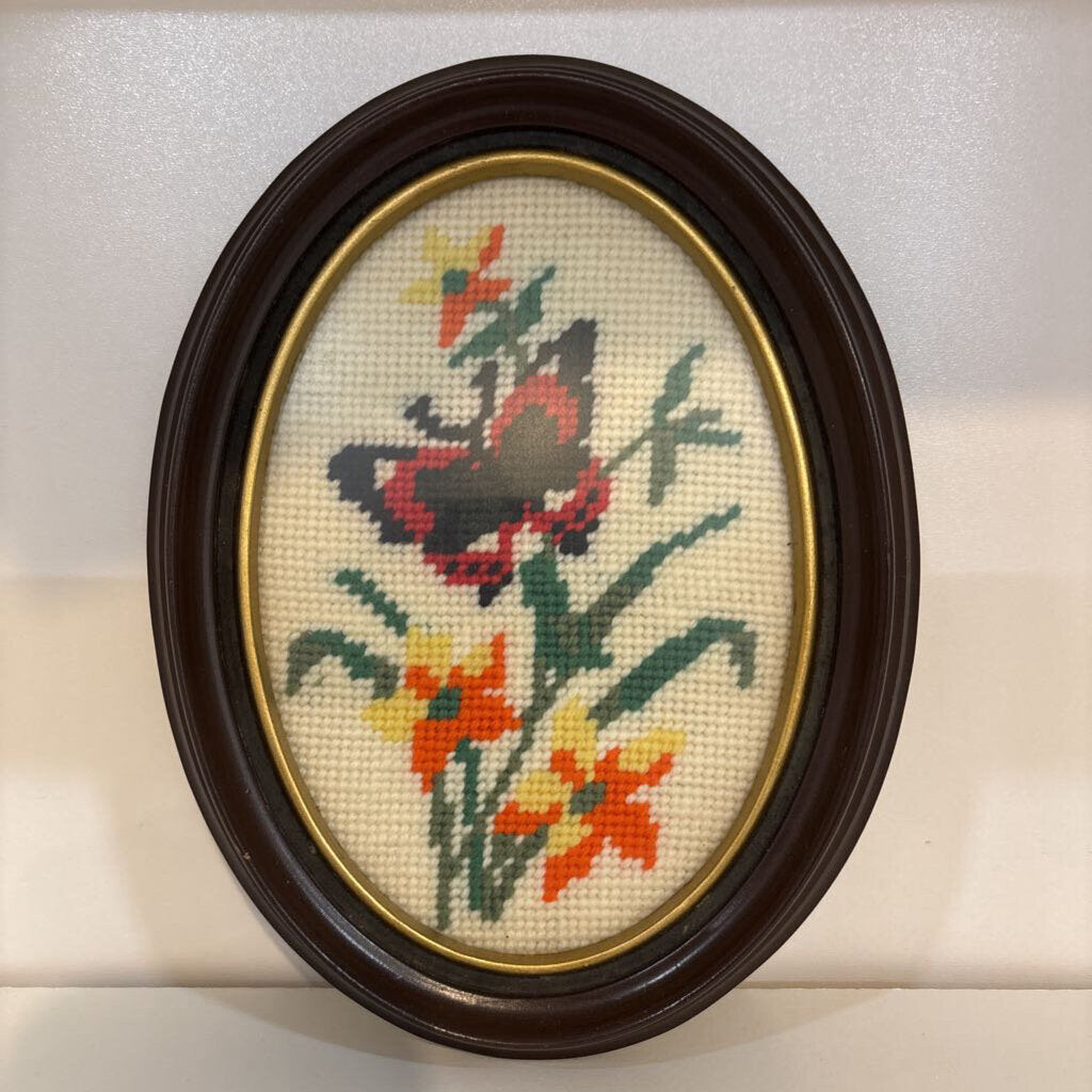 VINTAGE FRAMED NEEDLEPOINT ART