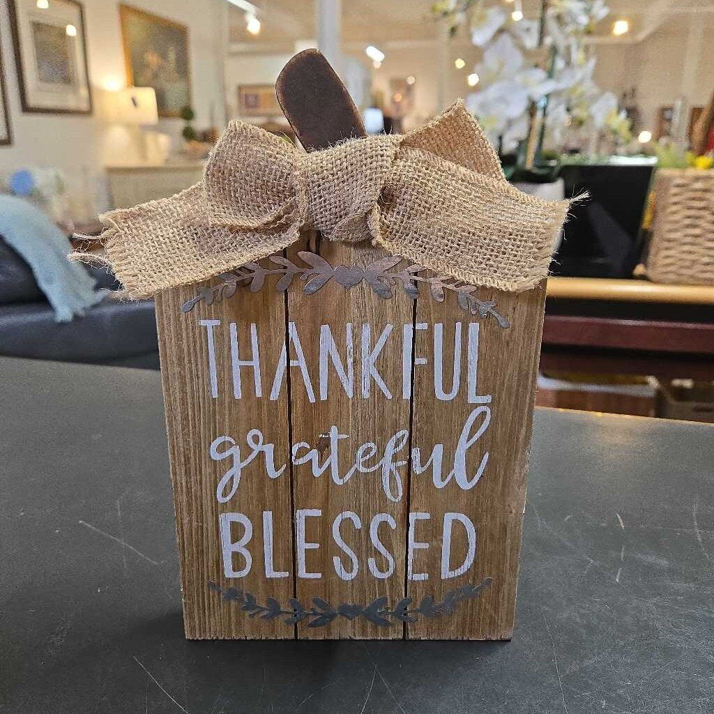 THANKFUL GRATEFUL BLESSED PUMPKIN