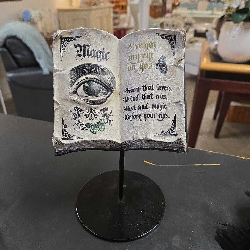 I'VE GOT MY EYE ON YOU TABLETOP DECOR