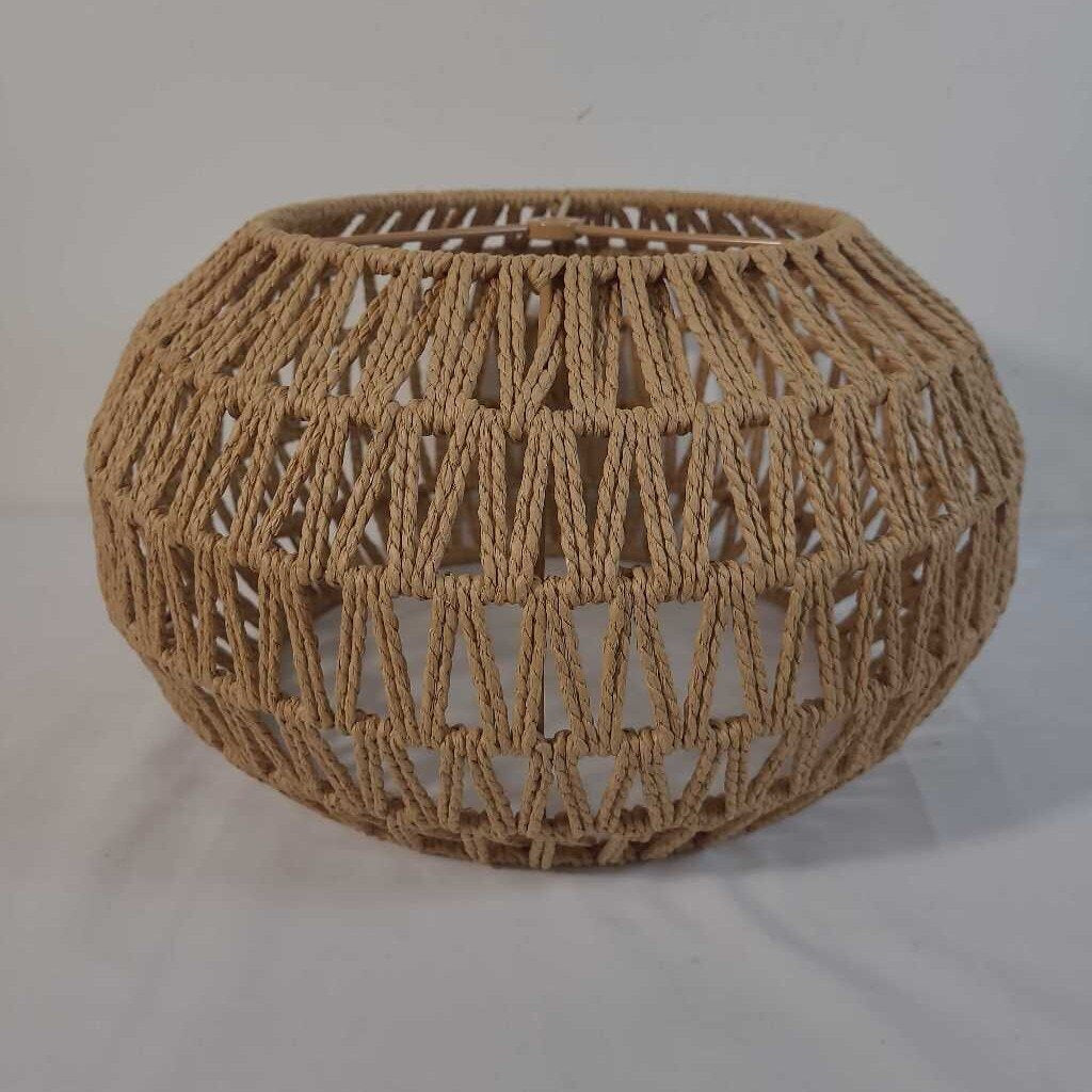 ROUND WOVEN LAMP SHADE
