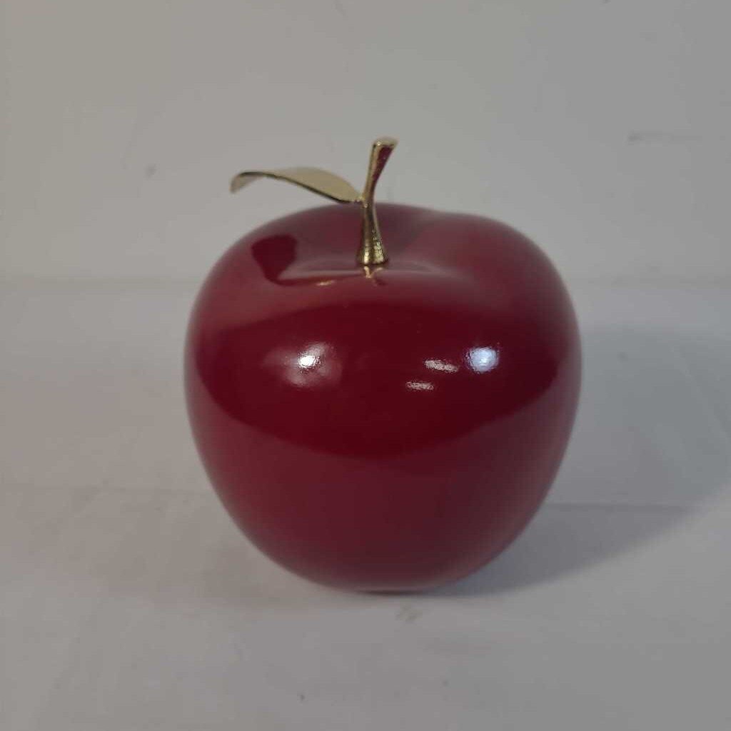 RED APPLE
