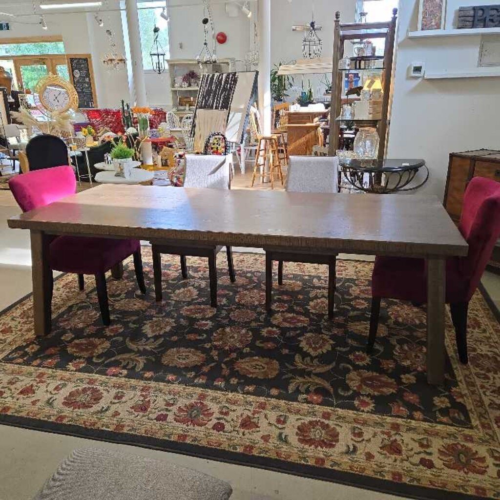 STRUCTUBE DINING TABLE