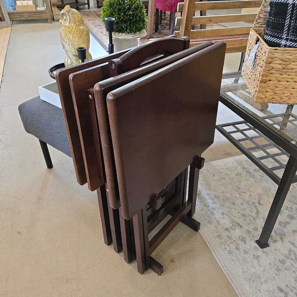 S/4 WOOD TRAYS IN STAND