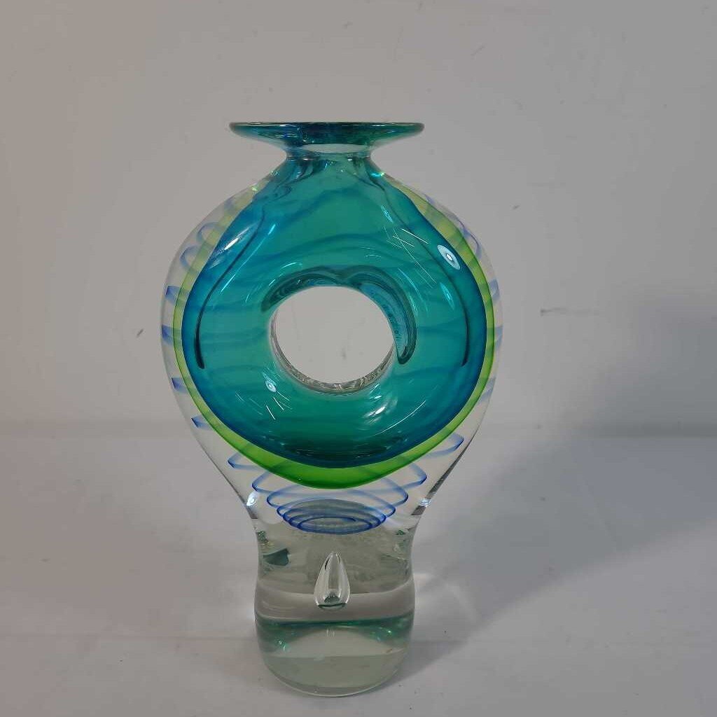 MANRO-STYLE ART GLASS DONUT VASE