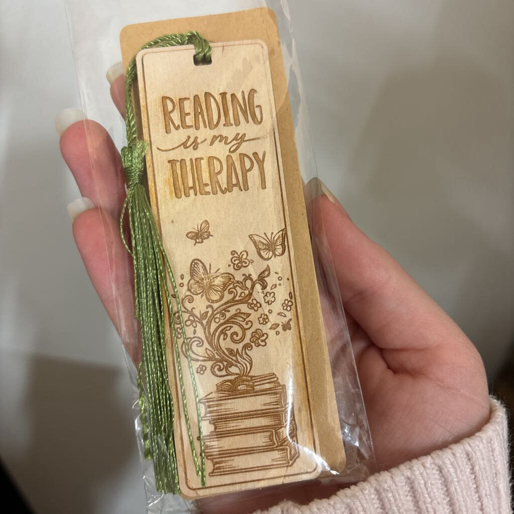BOOKMARK - Reading is my therapy