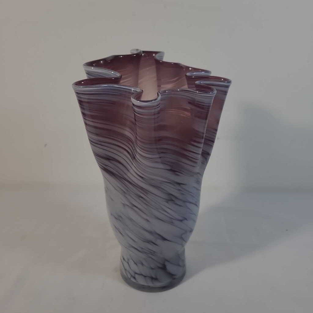 PURPLE RUFFLE VASE