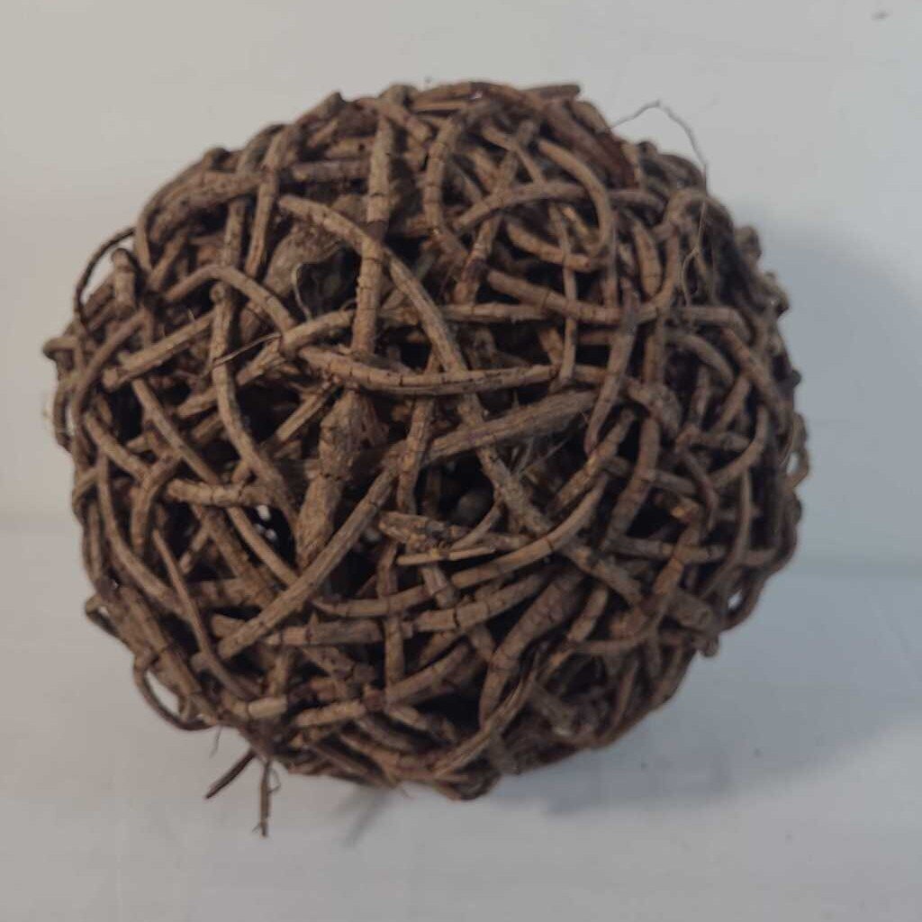 XL WOVEN BALL