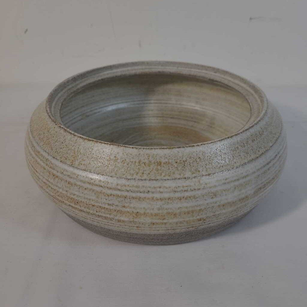 POTTERY BOWL