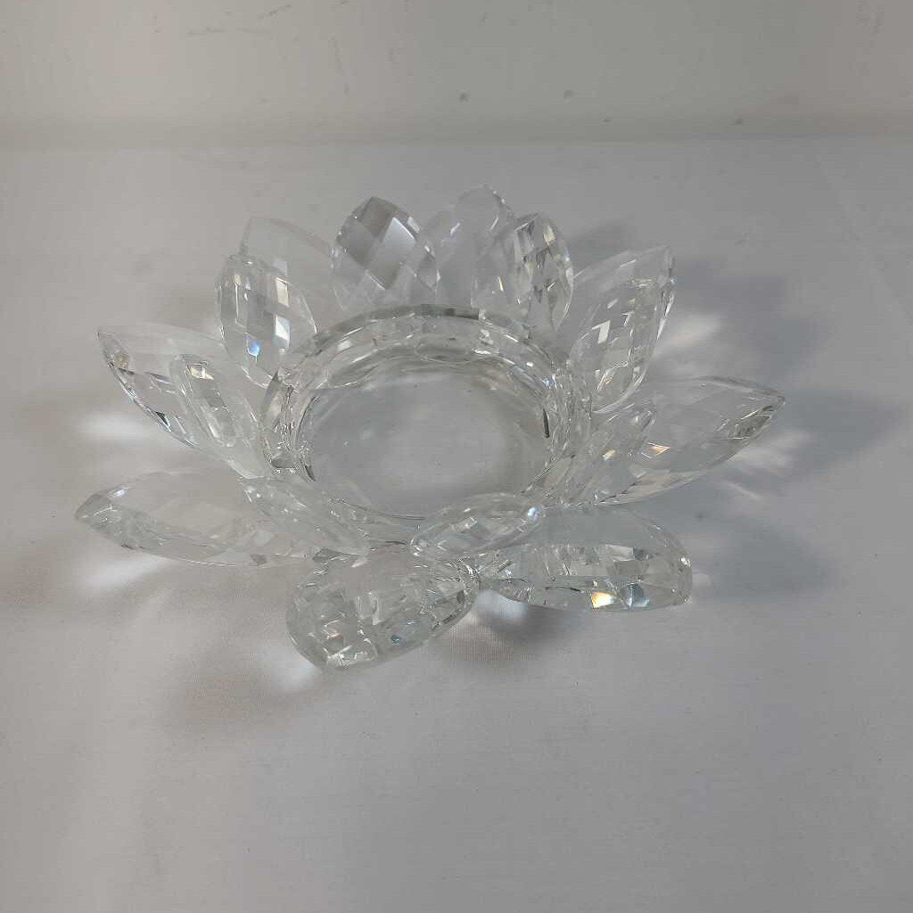 CRYSTAL LOTUS FLOWER CANDLLE HOLDER