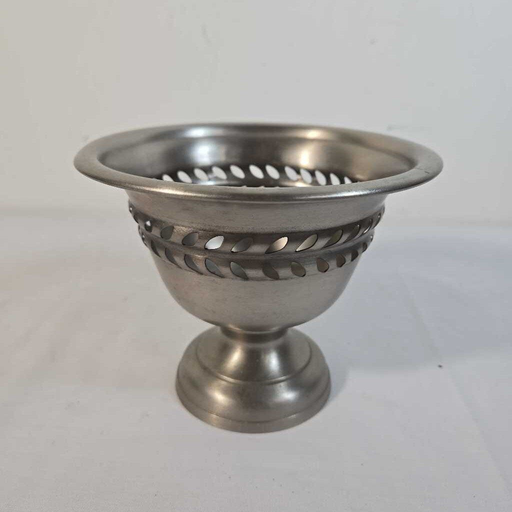 SILVER URN W/CUTOUT