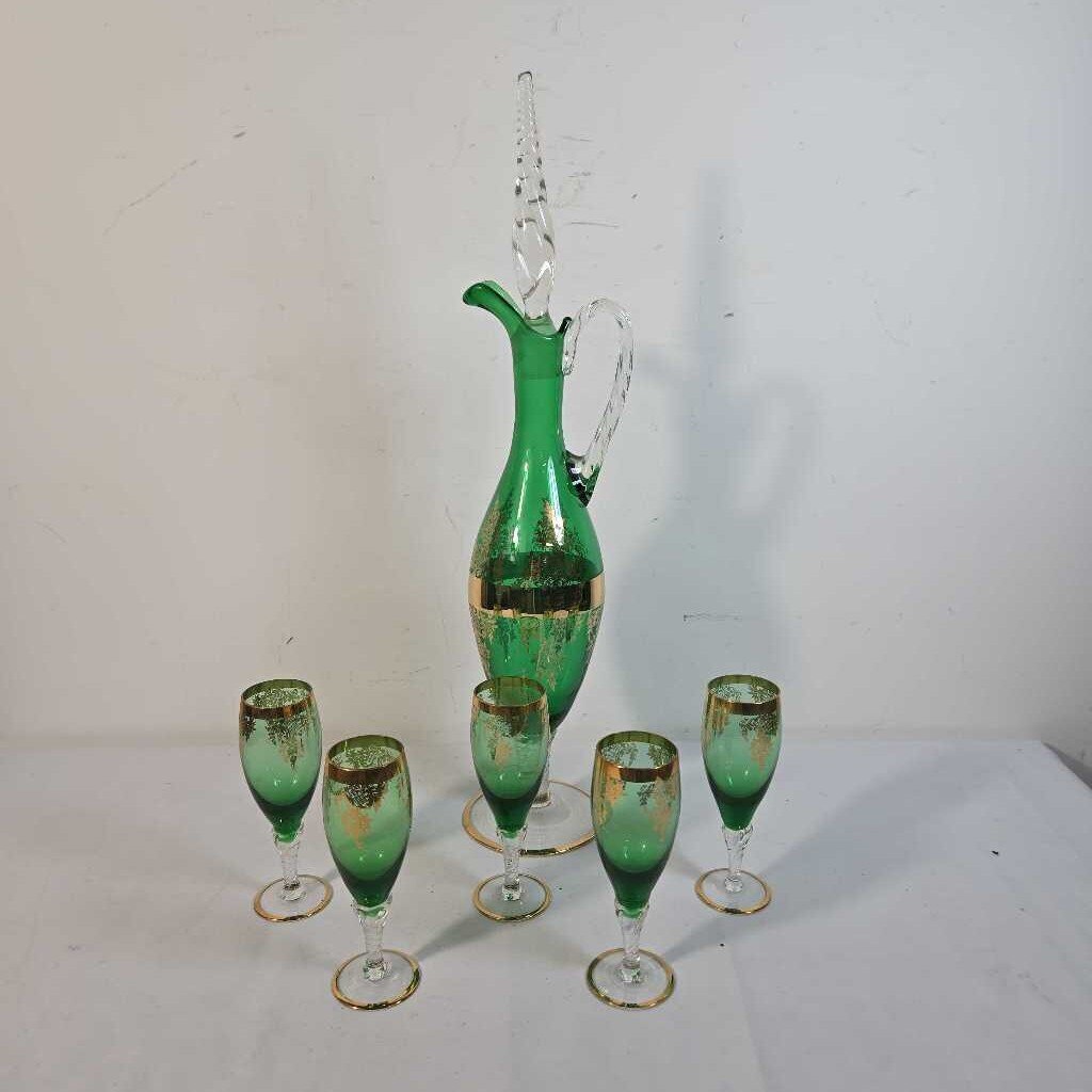 ANTIQUE GREEN DECANTER + 5 GLASSES