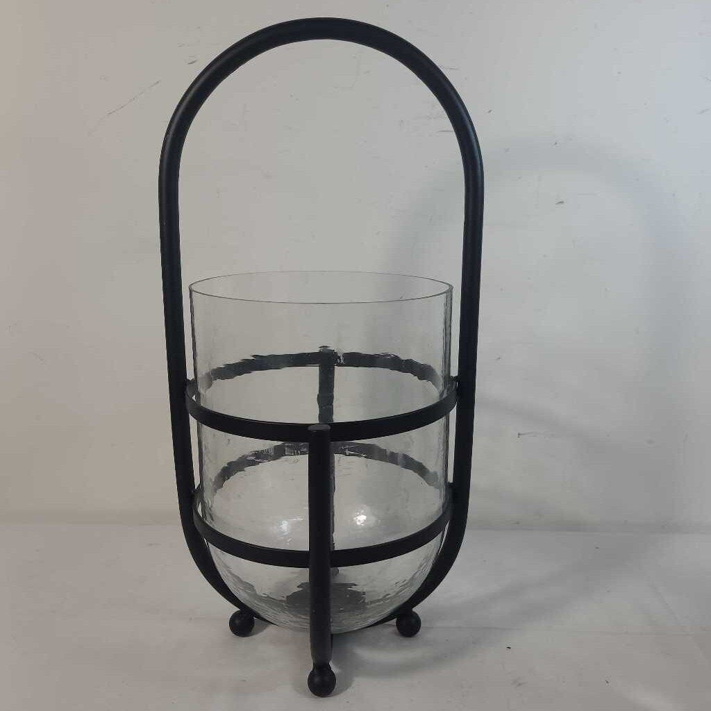 GLASS VASE IN METAL STAND