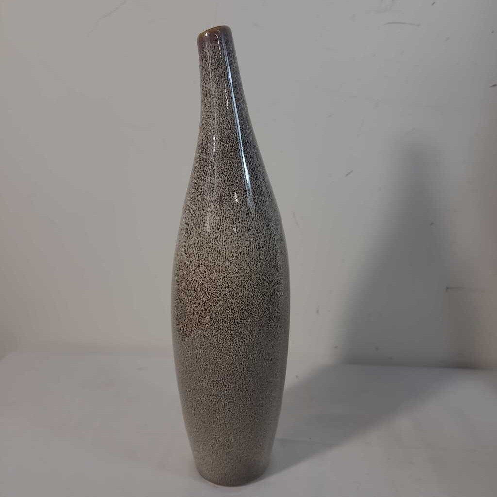 CURVED BUD VASE