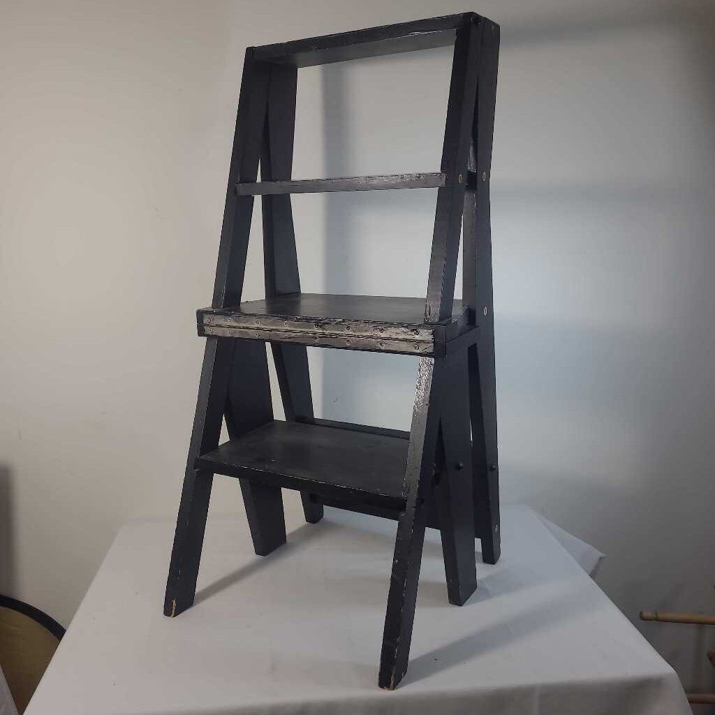 CONVERTIBLE LADDER CHAIR