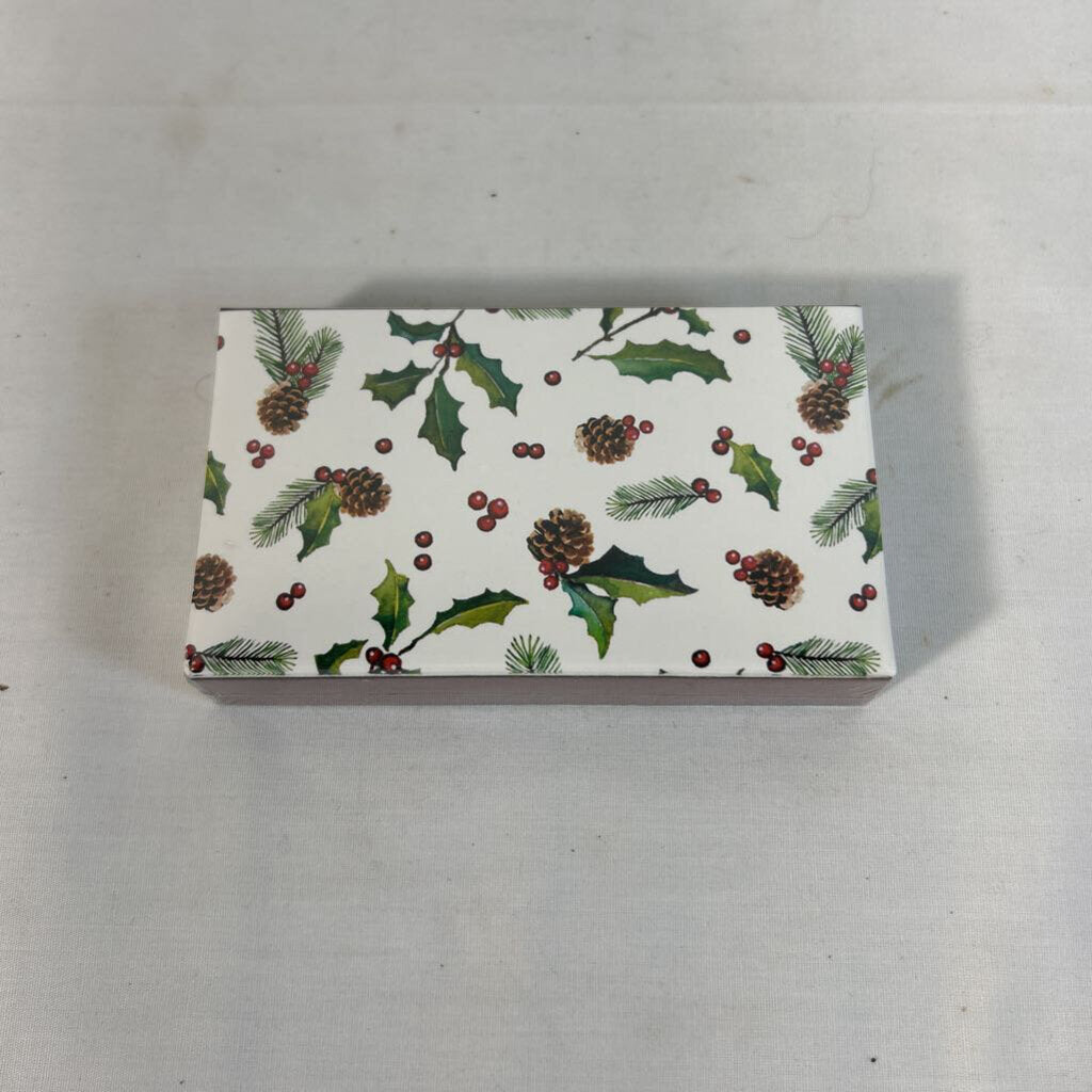 MATCHBOX - HOLLY & PINECONES