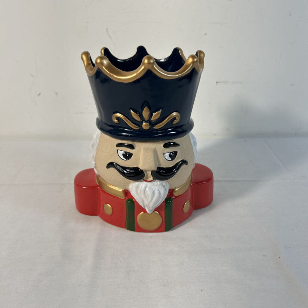 7" NUTCRACKER VASE