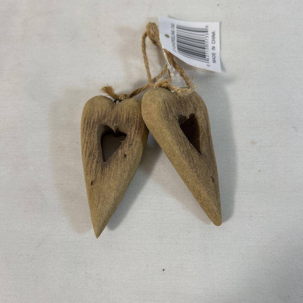 DRIFTWOOD HEARTS ORNAMENT