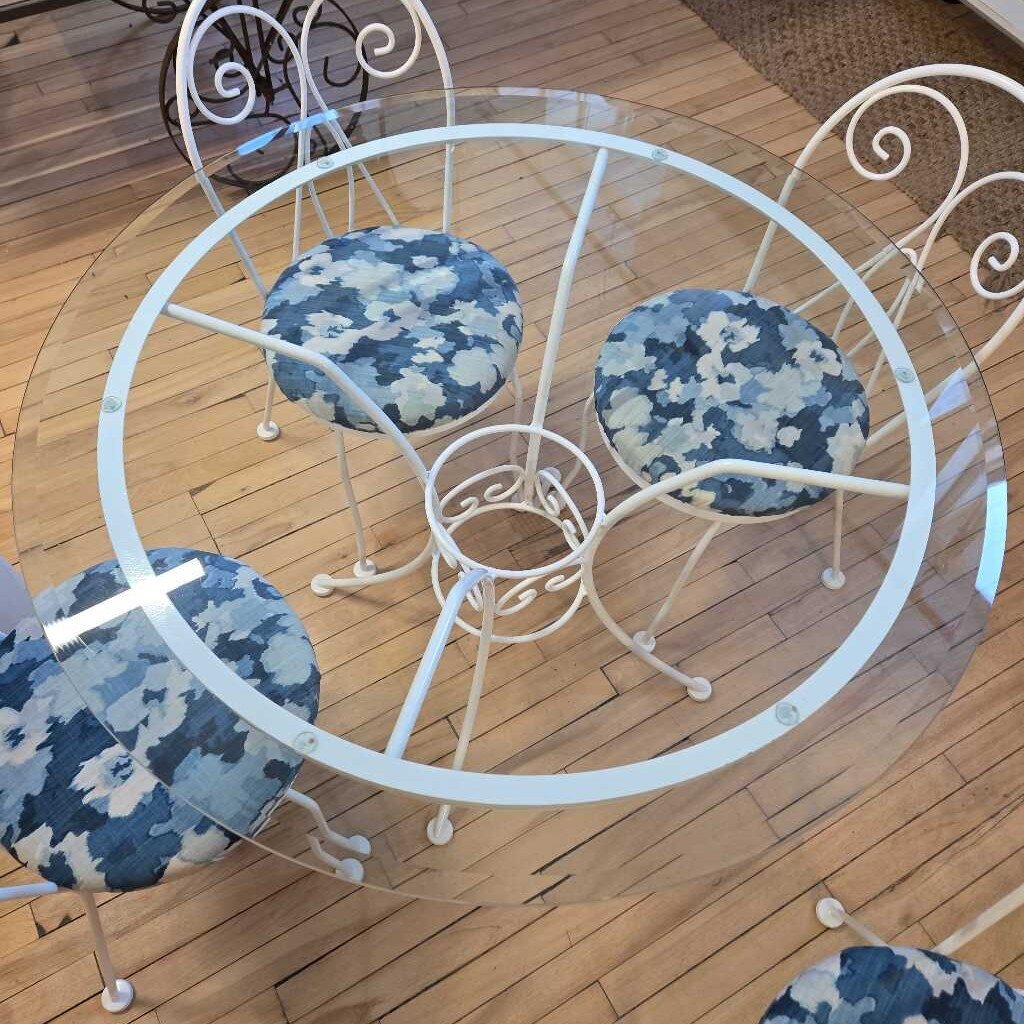 HAUSER GLASSTOP DINETTE W/4 CHAIRS