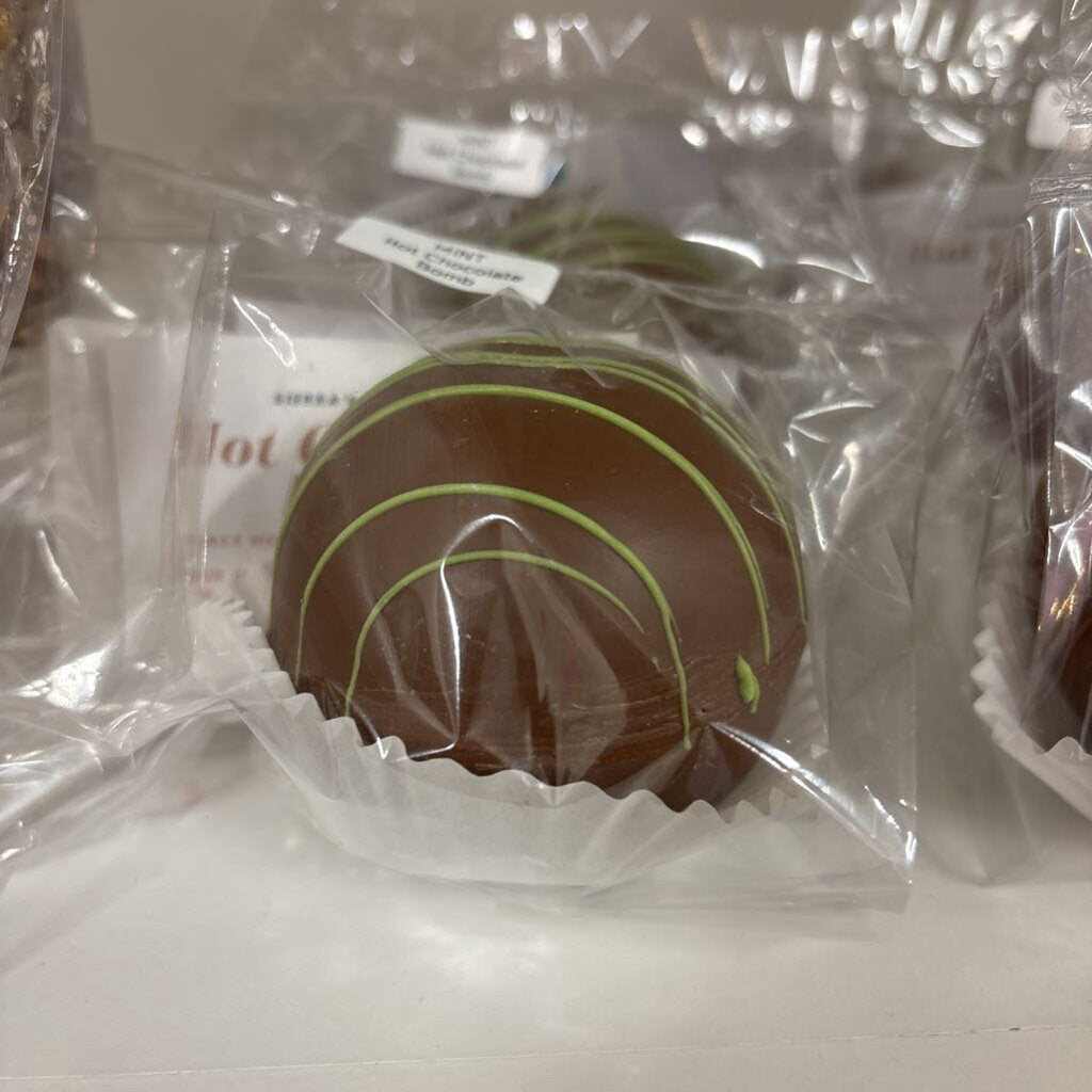MINT HOT CHOCOLATE BOMB