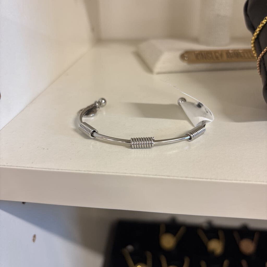 Silver Gesa Bangle