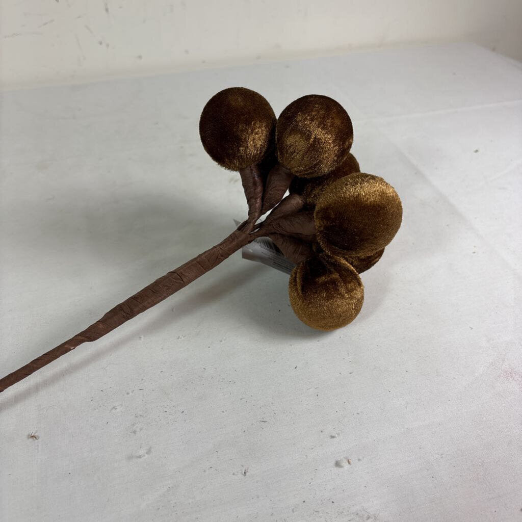 BROWN VELVET BALL CLUSTER